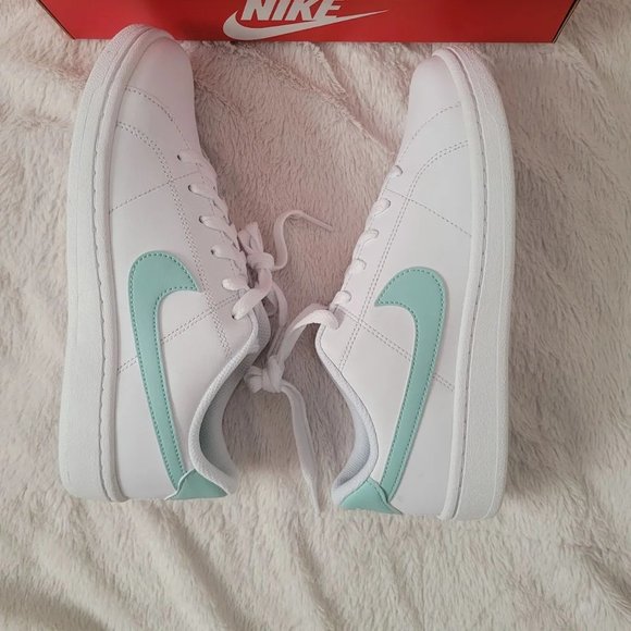 Nike Court Royale 2 Womens Shoes - Picture 3 of 4